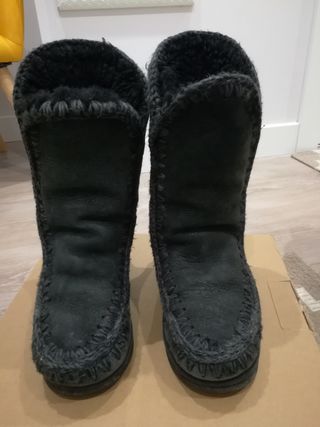 Botas cuña mou altas negras originales 36-37 de segunda mano por 99 EUR en  Santoña en WALLAPOP