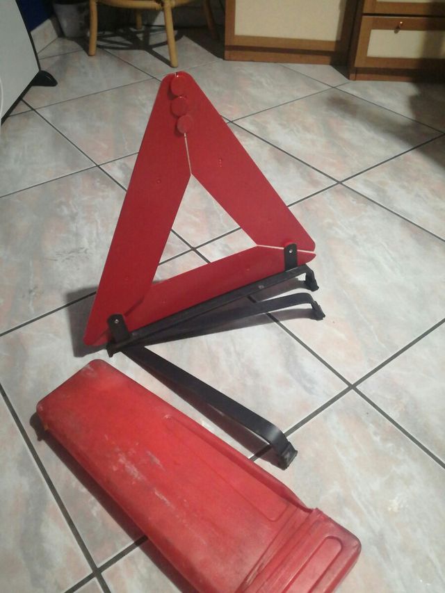 triangolo auto omologato pieghevole con custodia