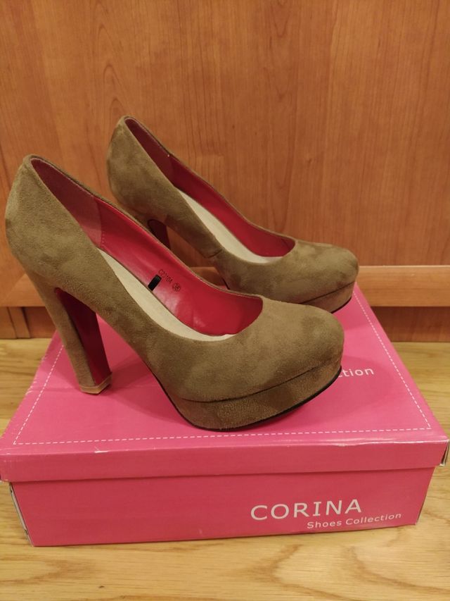 Zapato tacón. Marrón. caja original.De Antelina.