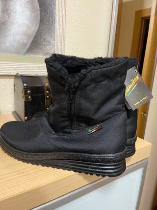Botas impermeables hombre talla 43 de segunda mano por 40 EUR en Santa  Marta de Tormes en WALLAPOP