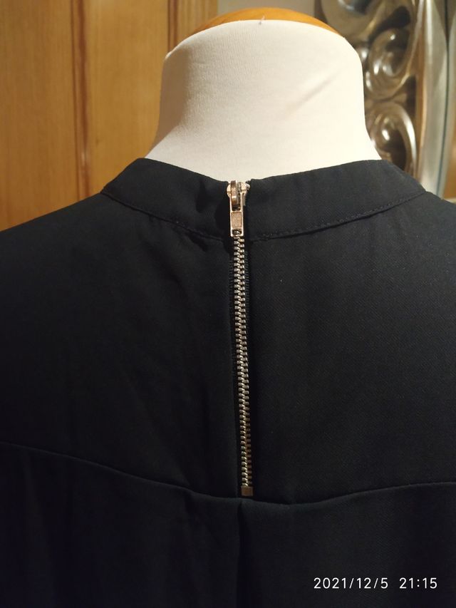 LotevCamisa vestir, camiseta y falda tachuelas