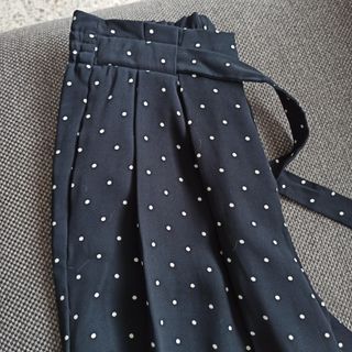Pantalones anchos negros de Anchos y harén para Mujer de Zara | FASHIOLA.es