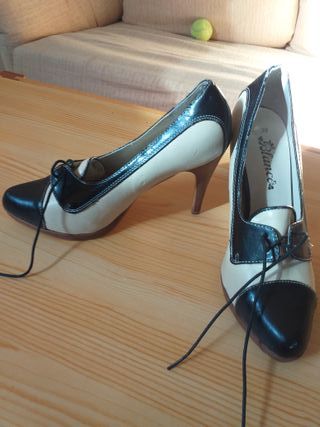 Zapatos tacon, marca Blanco, mujer, talla 39 de segunda mano por 8 EUR en  Colonia Covibar en WALLAPOP