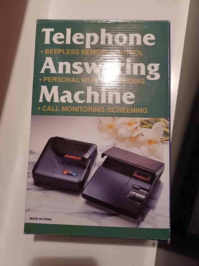 Contestador automático marca DIMATEL.