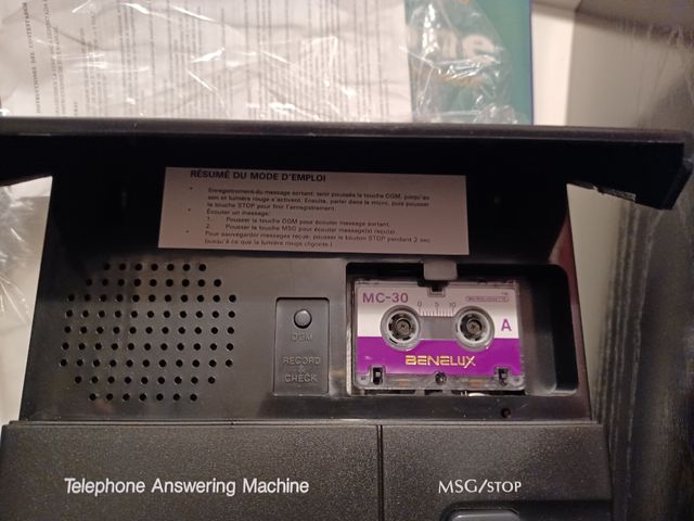 Contestador automático marca DIMATEL.