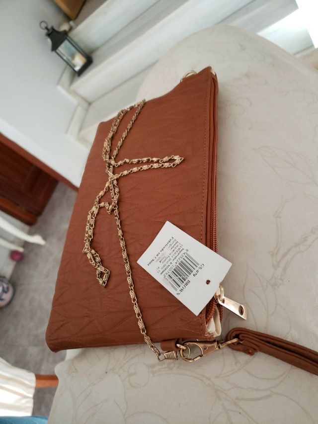 Bolso de mano a estrenar