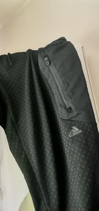 Pantalones Térmicos Adidas de segunda mano por 8 EUR en Zaragoza en WALLAPOP