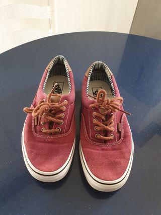 Zapatillas Vans Granates 41 de segunda mano por 20 EUR en Santiago de  Compostela en WALLAPOP
