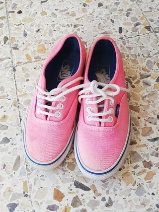 Zapatillas \\/ bambas vans rosa flúor num. 37 de segunda mano por 15 EUR en  Sabadell en WALLAPOP