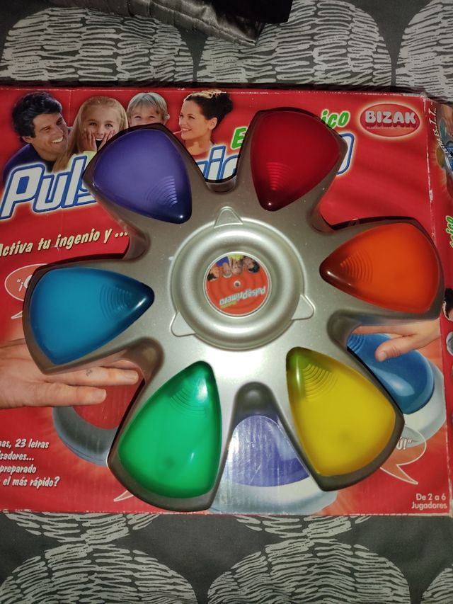 Juego "Pulsa el Primero"