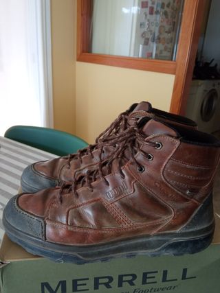 Botas de Piel num 45 DECATHLON Novadry de segunda mano por 25 EUR en Sant  Hipolit de Voltrega en WALLAPOP