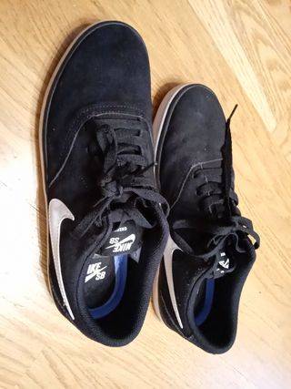Zapatillas Nike SB 42 de segunda mano por 20 EUR en Badostain en WALLAPOP