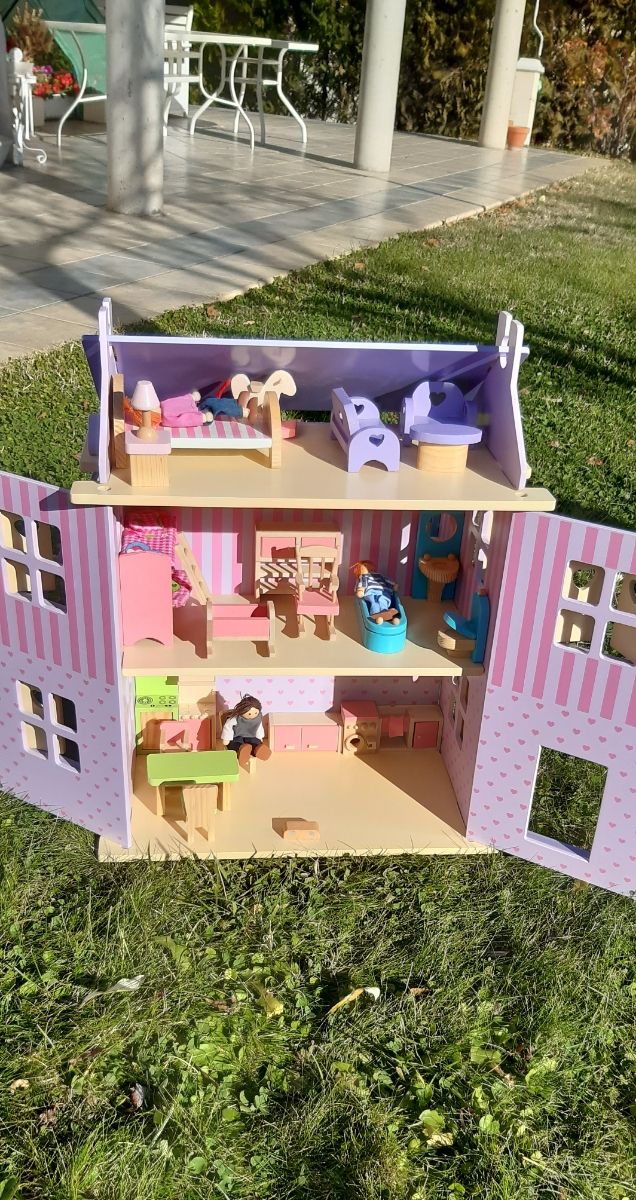 casa de muñecas completa