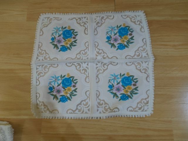 mantel y servilletas 7€