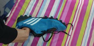 Botas de fútbol de Messi temporada 2010-2011 de segunda mano por 100 EUR en  Córdoba en WALLAPOP