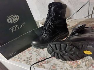Botas Policia Pielcort de segunda mano por 120 EUR en Monforte de Lemos en  WALLAPOP