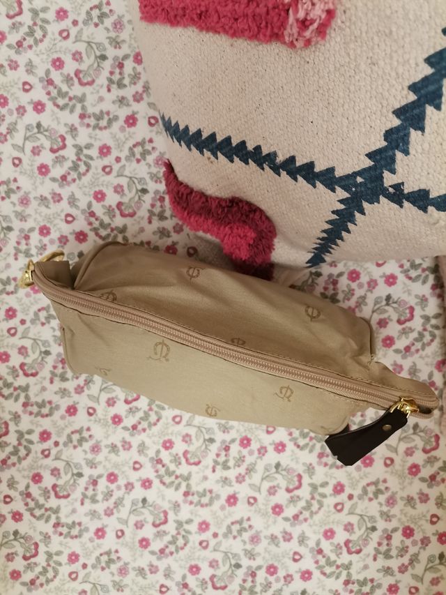 Neceser marca el caballo