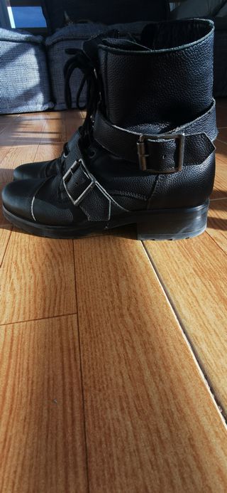 Botines de tacón bajo mujer número 41 de segunda mano por 15 EUR en  Benidorm en WALLAPOP