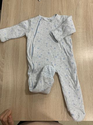 Pijama manta T 12-18 meses de segunda mano por 5 EUR en Cartagena en  WALLAPOP