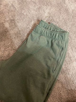 Pantalón mujer chandal Easy wear de segunda mano por 9,5 EUR en Churriana  en WALLAPOP