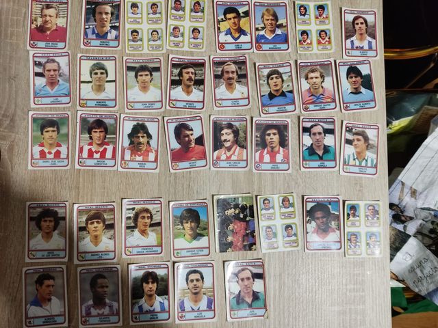 Cromos nunca pegados Fútbol 82 y 83 Panini y otros