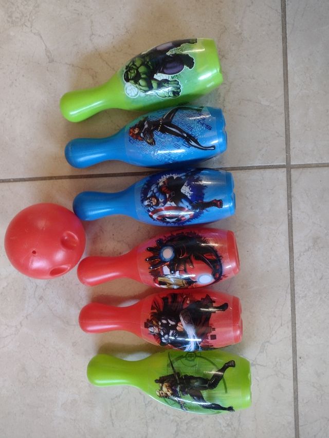 Juego bolos Avengers
