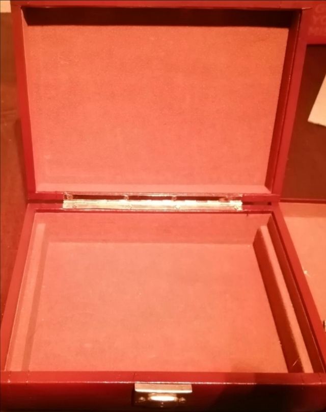 Joyero marrón camel.