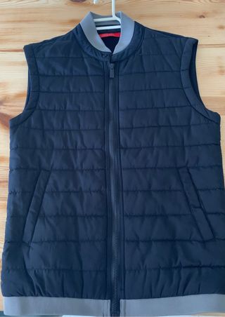 Chaleco casual Zara Hombre. Nuevo. de segunda mano por 10 EUR en Pinto en  WALLAPOP