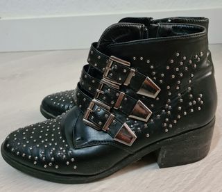 Botines tachuelas Coolway de segunda mano por 10 EUR en Madrid en WALLAPOP
