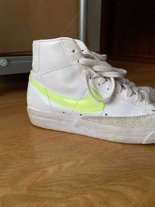 Nike blazer mid \\'77 de segunda mano por 70 EUR en León en WALLAPOP