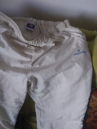 Pantalón chandal boomerang mujer de segunda mano por 5 EUR en Barcelona en  WALLAPOP