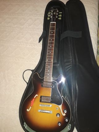 Guitarra gibson es-339 custom shop de segunda mano por 3.000 EUR en  Barcelona en WALLAPOP
