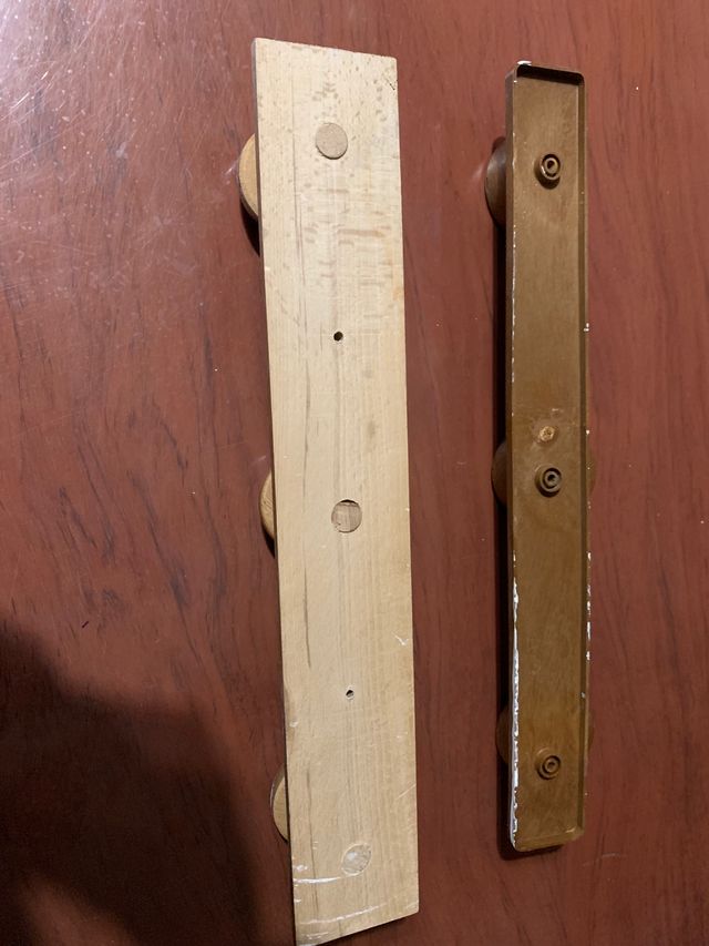 lote de dos perchas de pared