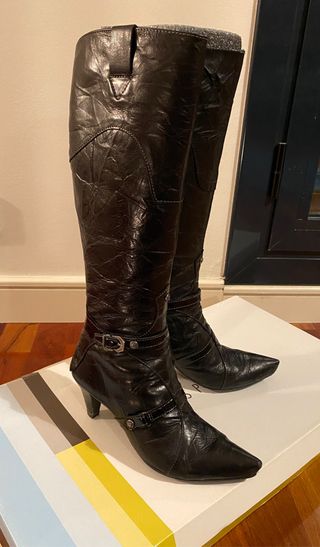 Botas altas piel Hispanitas de segunda mano por 50 EUR en Paracuellos de  Jarama en WALLAPOP