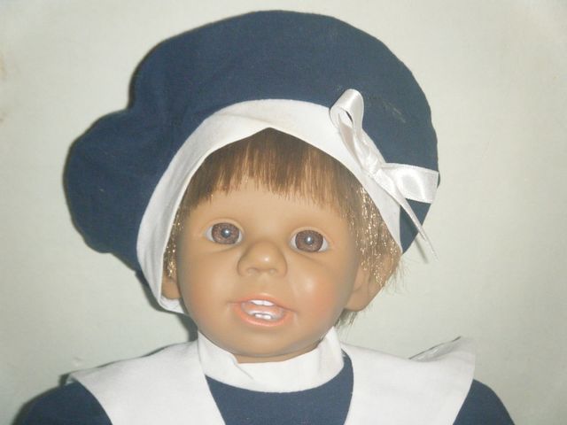 PRECIOSA Y EXPRESIVA MUÑECA D'ANTON JOS