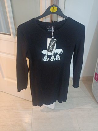 Vestido Bershka Snoopy de segunda mano por 8 EUR en Sevilla en WALLAPOP