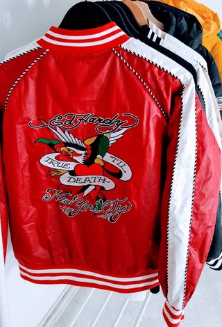 Chaqueta Bomber Ed Hardy de segunda mano por 140 EUR en Corro d\\'Avall en  WALLAPOP