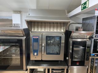 Horno Rational con campana 6 bandejas de segunda mano por 5.500 EUR en  Madrid en WALLAPOP