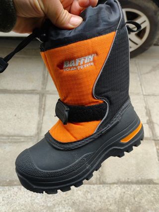 Botas de nieve invierno baffin Mustang youth 29,5 de segunda mano por 20  EUR en Toledo en WALLAPOP