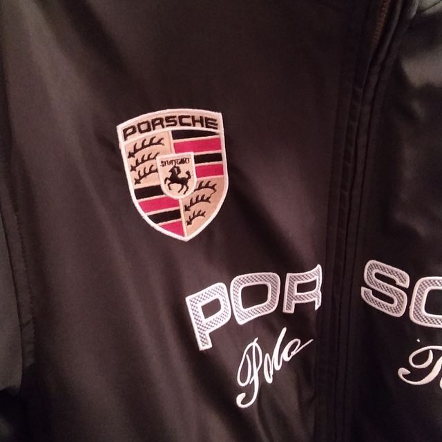 cazadora Porsche, comprada en París