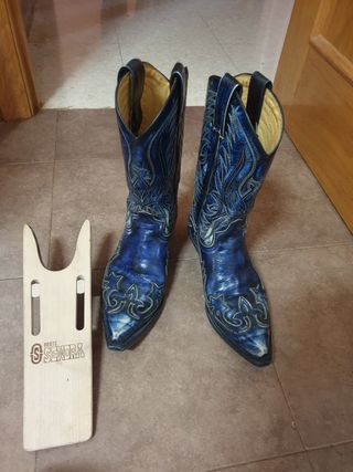 Botas cowboy sendra 41 de segunda mano por 160 EUR en Aguas Nuevas en  WALLAPOP