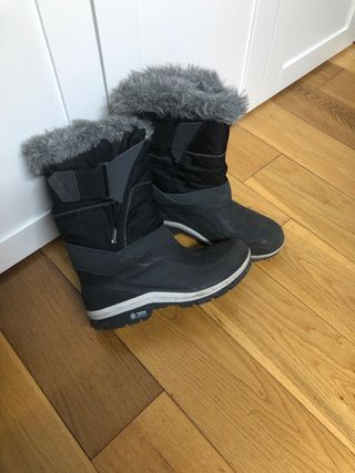 Botas descanso esquí 37 DECATHLON de segunda mano por 18 EUR en Barcelona  en WALLAPOP