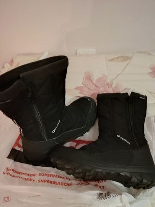 Botas mujer Quechua. Talla 34-35 de segunda mano por 10 EUR en Madrid en  WALLAPOP