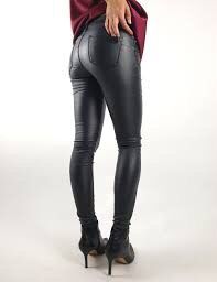 STRADIVARIUS. Pantalón encerado burdeos T.36 – Hibuy market