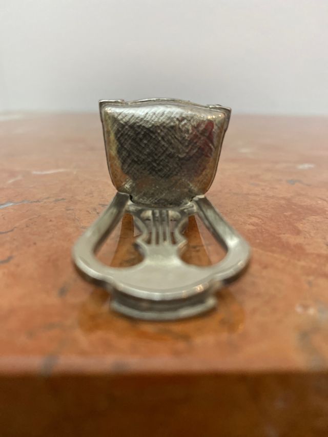 MINIATURA DE  SILLA, NUEVA, ALTURA 5 CM