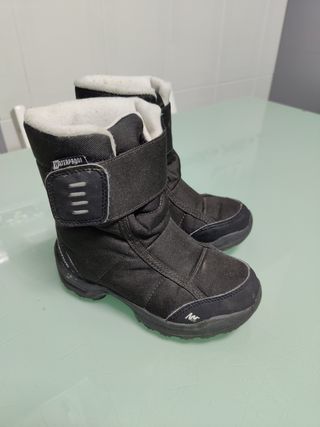 Botas Quechua Decathlon para nieve de segunda mano por 8 EUR en Astrabudua  en WALLAPOP
