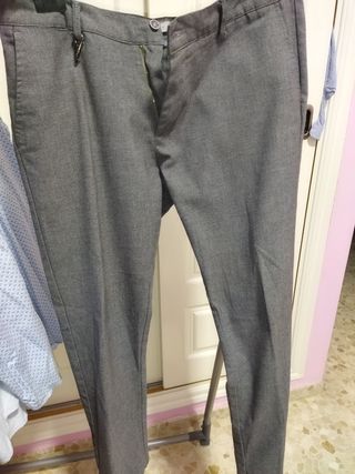 PANTALON VESTIR ZARA HOMBRE T- 42 de segunda mano por 8 EUR en Sevilla en  WALLAPOP