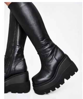 Botas altas cuña tacón alto -NUEVAS ENVÍO INCLUIDO de segunda mano por 42  EUR en Zamora en WALLAPOP