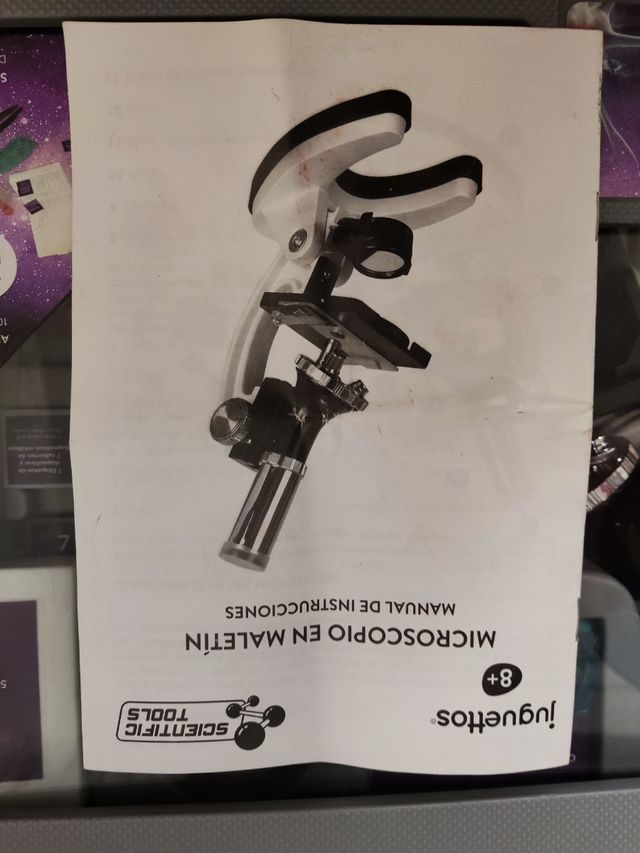microscopio con 30 accesorios