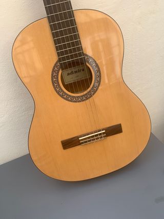 GUITARRA FLAMENCA - de segunda mano por 115 EUR en Alcalá de Guadaíra en  WALLAPOP